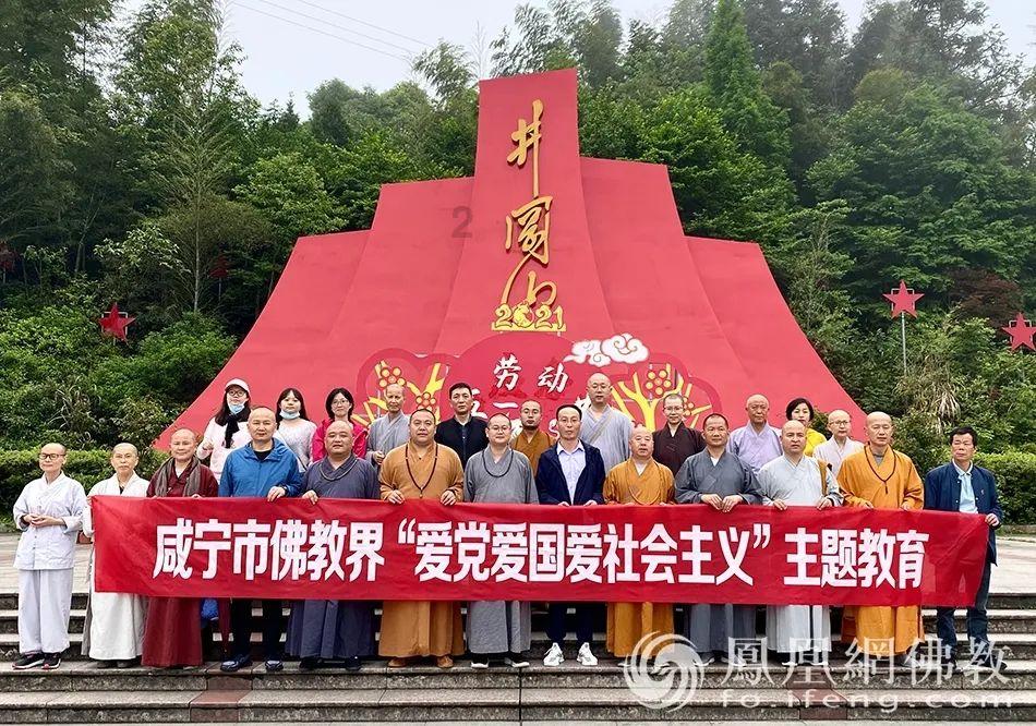 三位主角中，俩都塌房了！但戏却更精彩了？